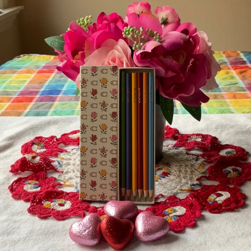 ✏️ COACH PENCIL SET WITH BADLANDS FLORAL PRINT ✏️NWT✏️